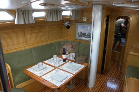 I-Main-Cabin1.jpg